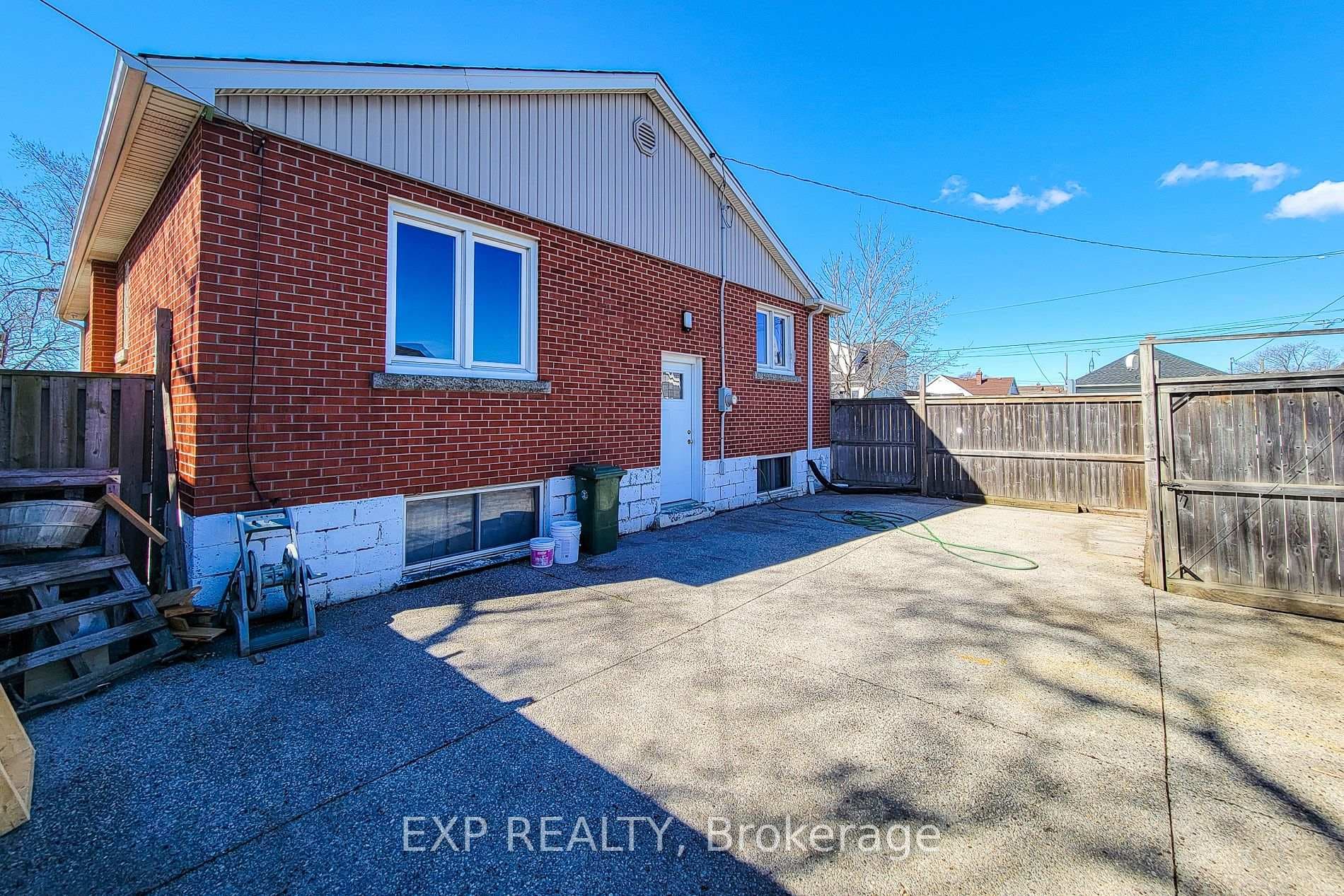 650 Dunn Avenue photo 19