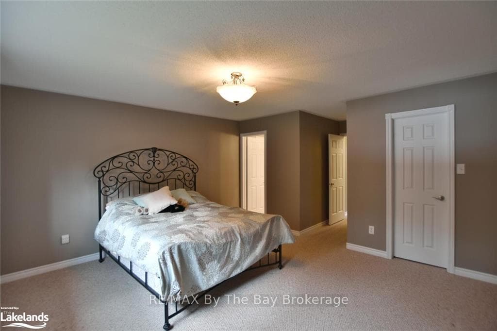 28 CHERRY SANDS Crescent photo 21