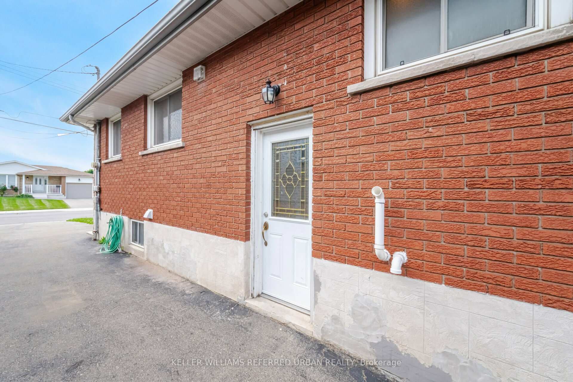 14 Ellingwood Avenue photo 18