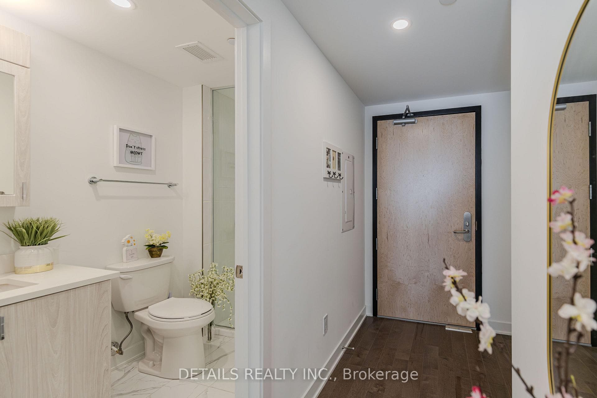 Foyer & Bathroom