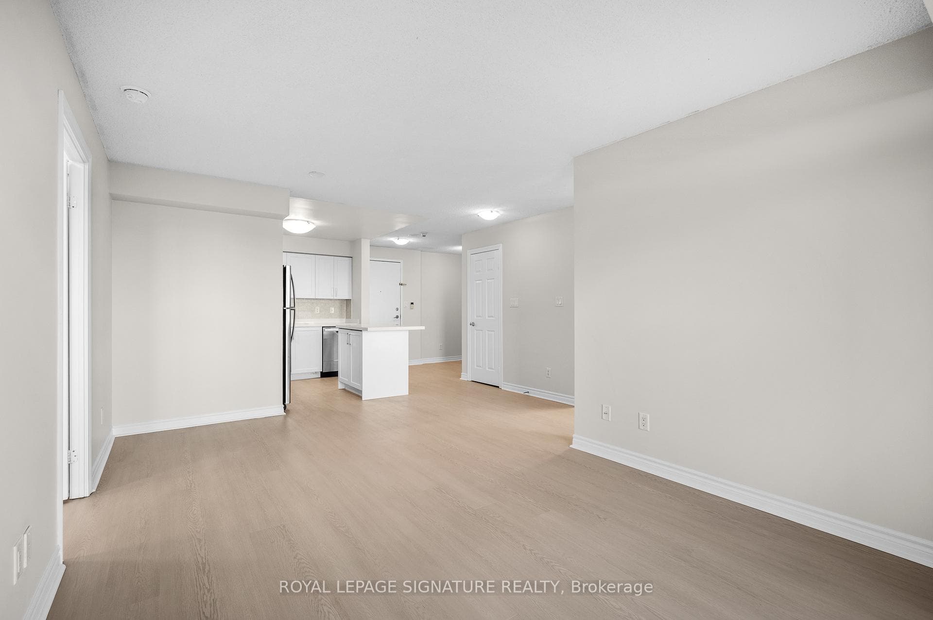 3880 Duke of York Boulevard Unit 2012 photo 5
