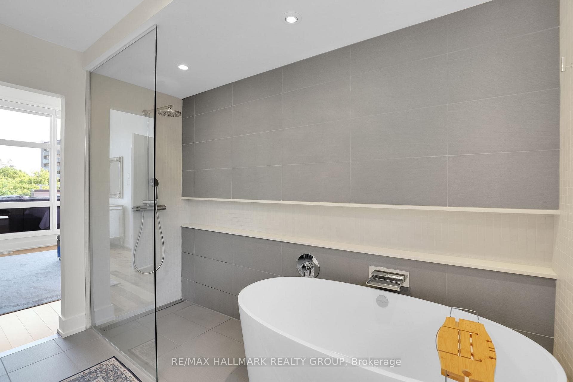272 BEECHGROVE Avenue photo 32