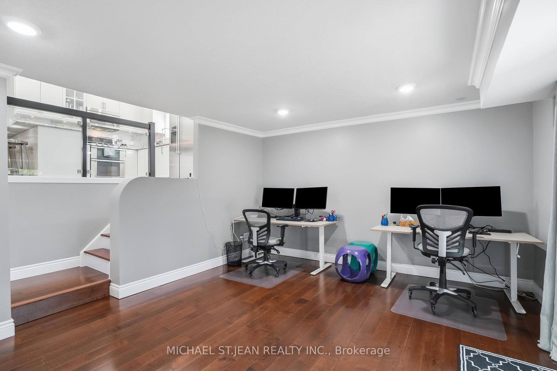 45 Sandra Crescent photo 32