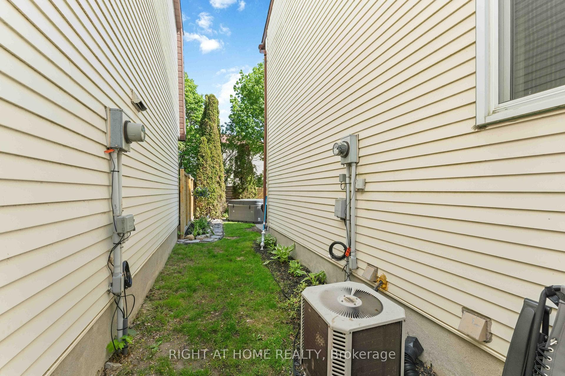 981 Barwell Avenue photo 26