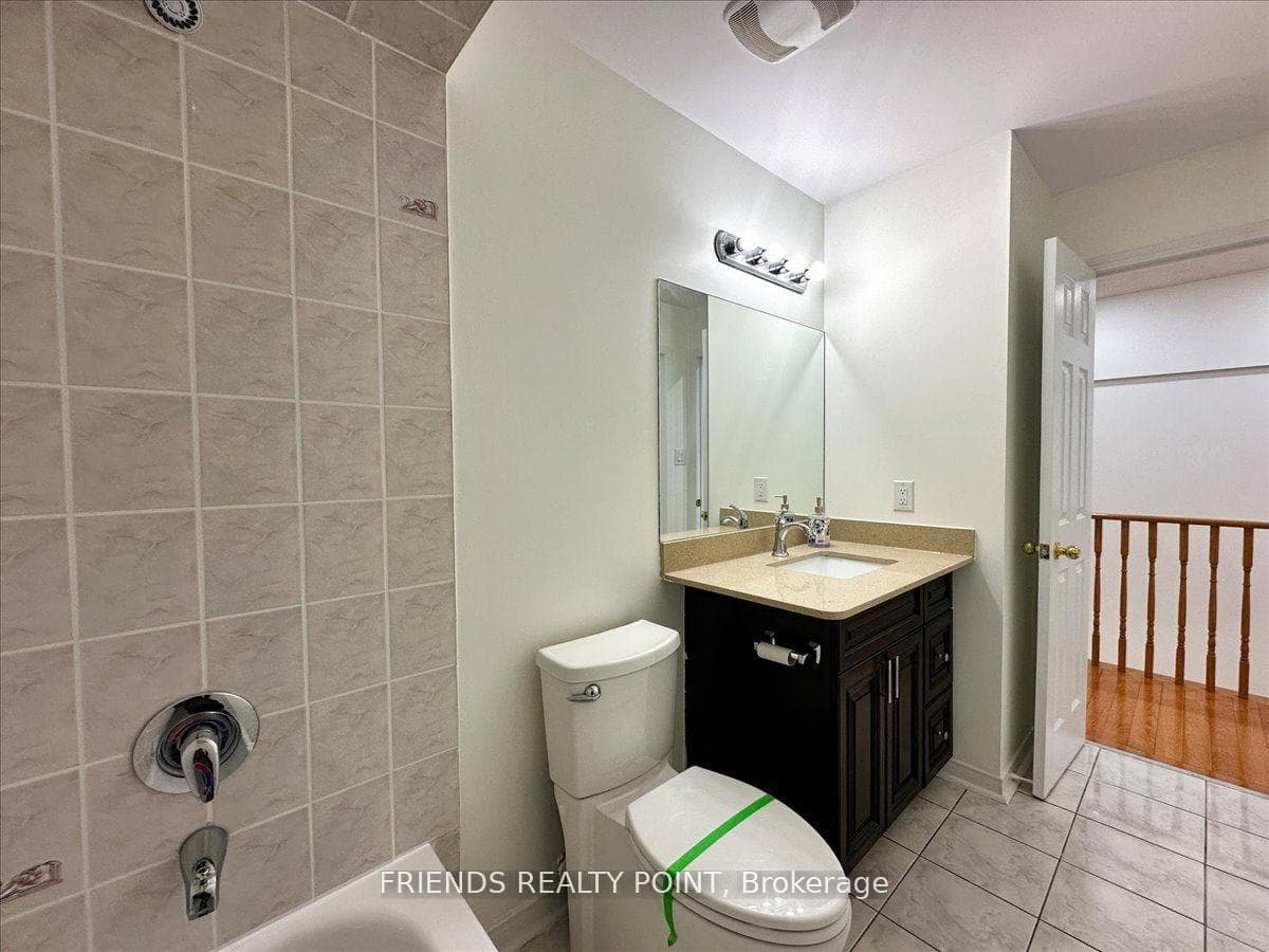 1075 Ellesmere Road Unit 5 photo 21
