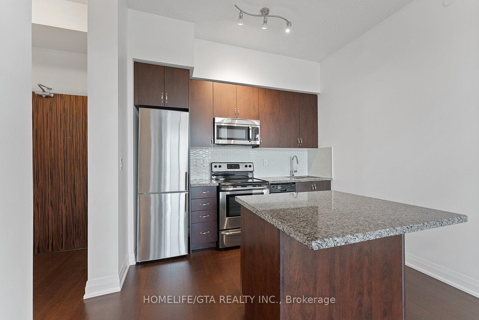 8763 Bayview Avenue Unit 335 photo 7