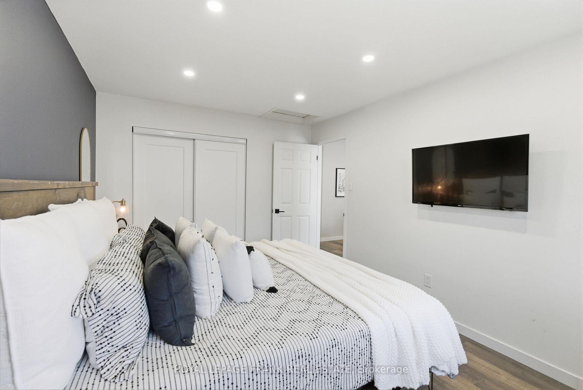 158 Trudeau Drive photo 18