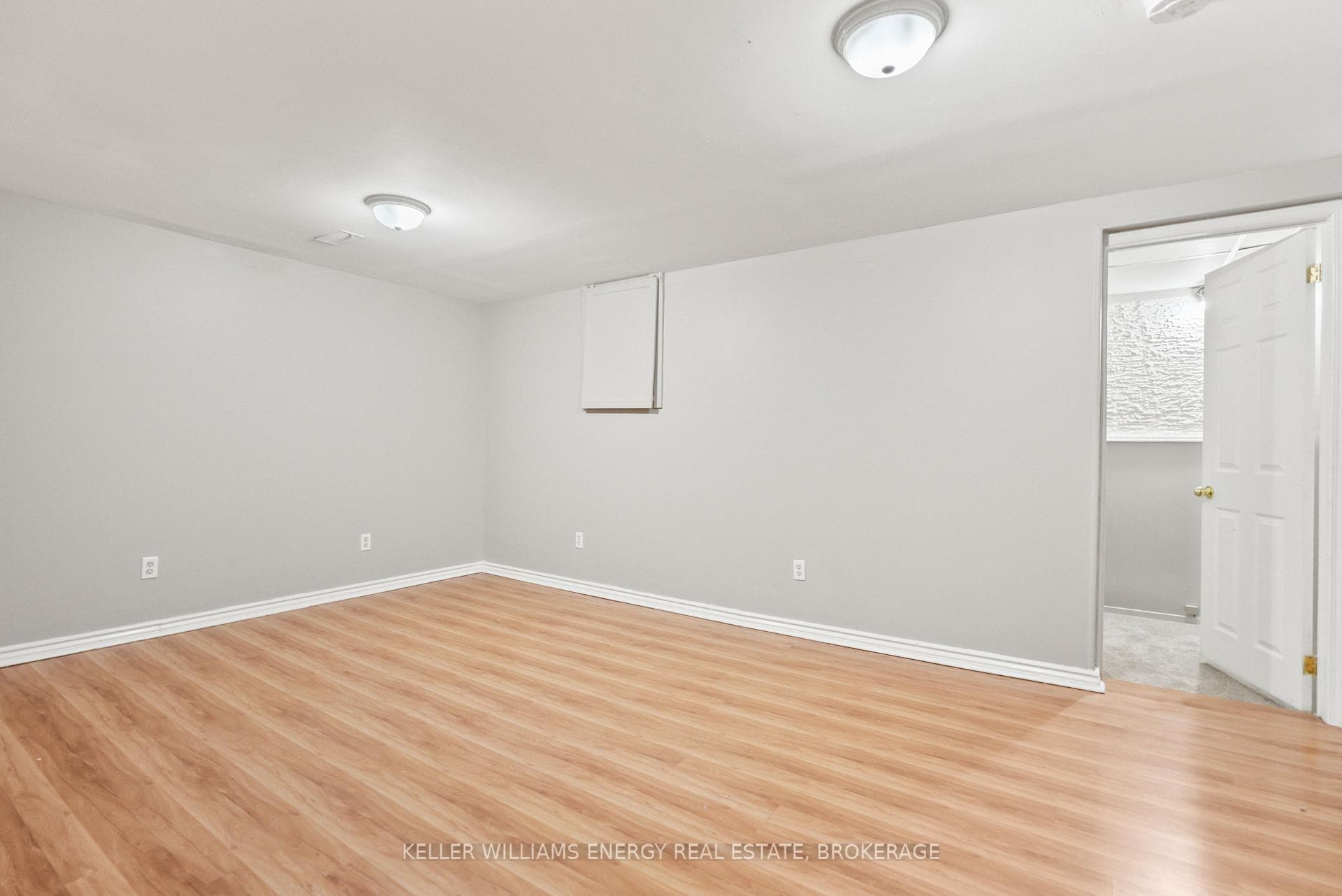 960 Glen Street Unit 26 photo 24