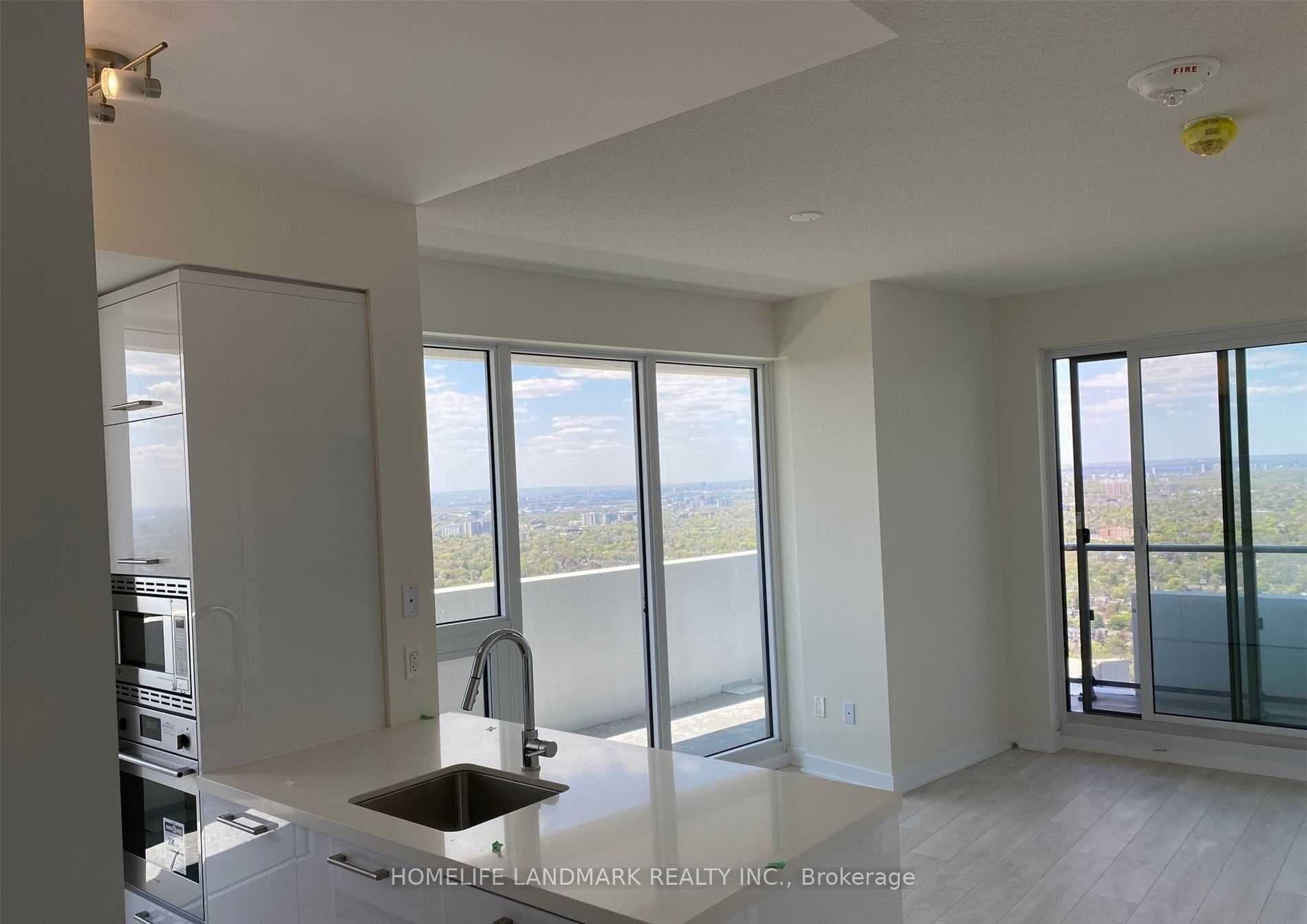 2221 Yonge Street Unit 5009 photo 13