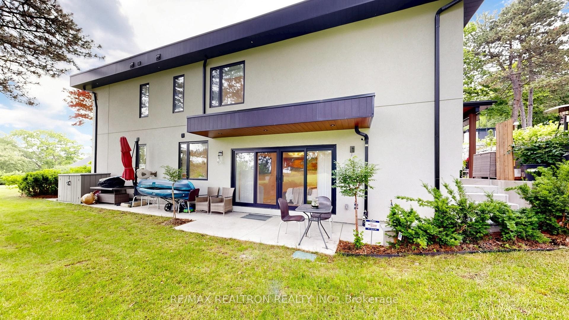 116 Laurentide Drive photo 44