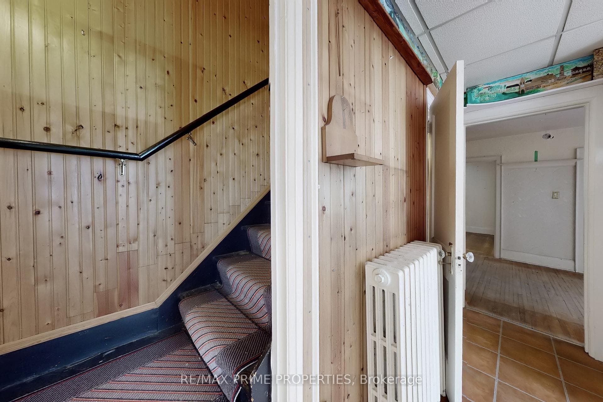 1398 Pape Avenue photo 18