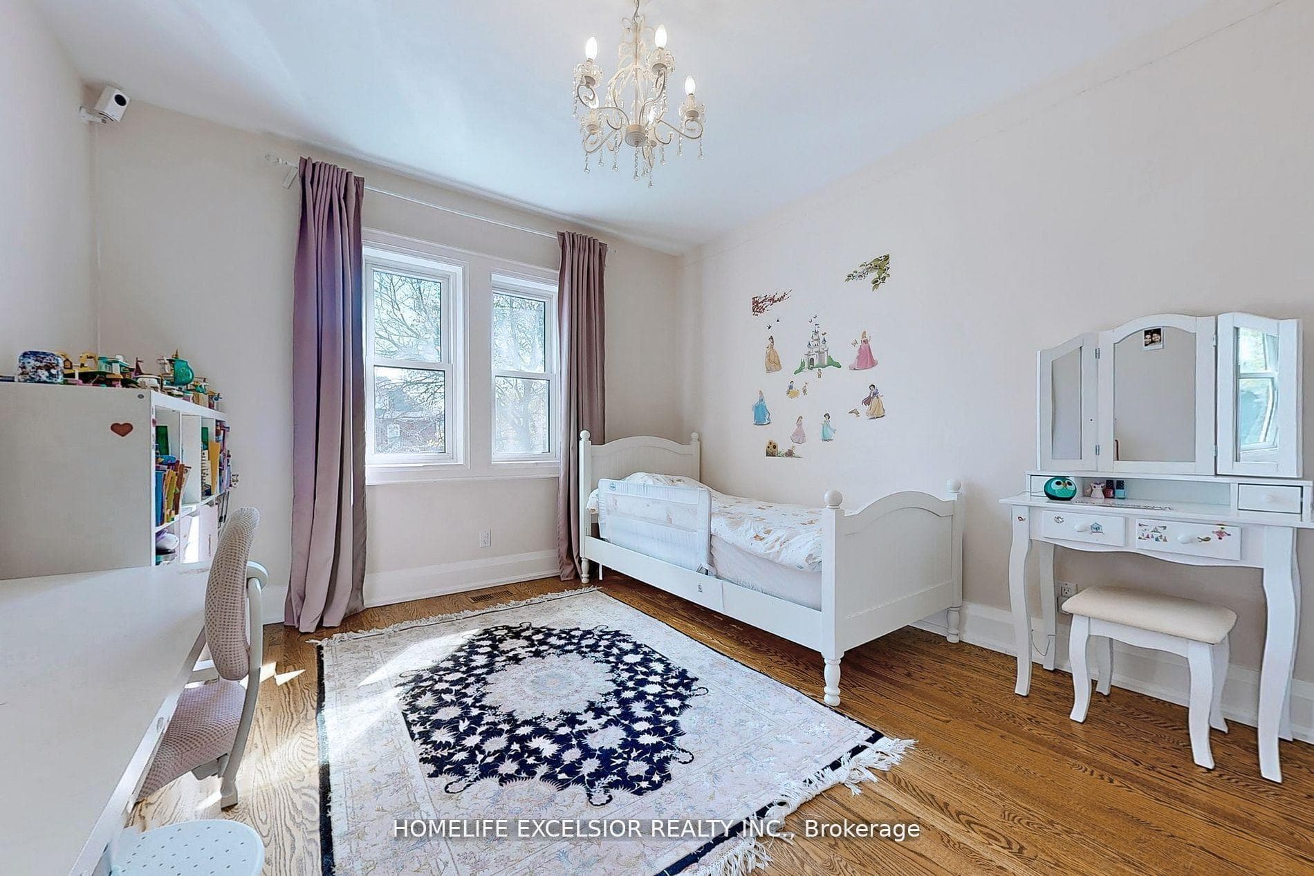 33 Braemar Avenue photo 25