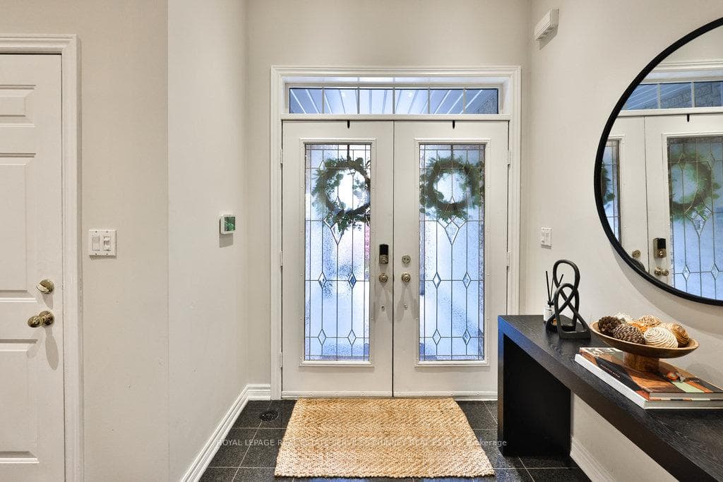 2320 Woodfield Road photo 3