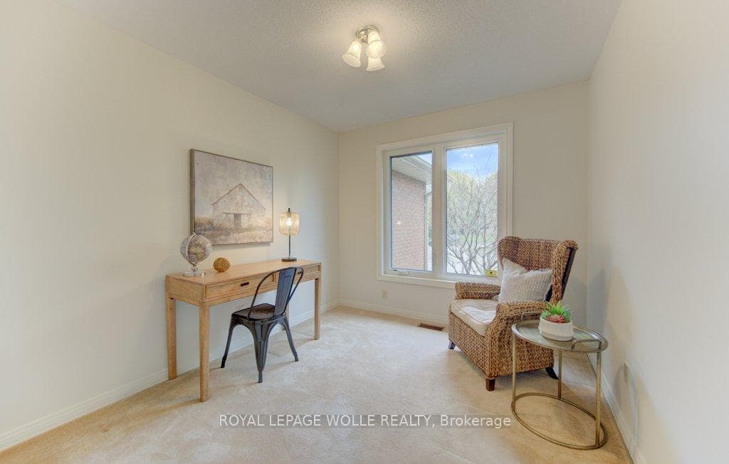 333 Calvington Place photo 24