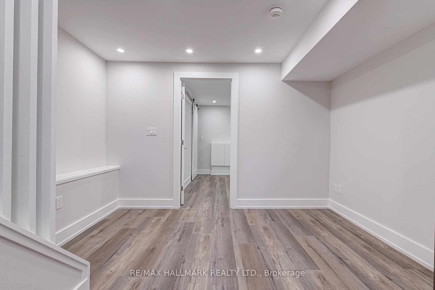 924 Broadview Avenue Unit B photo 9
