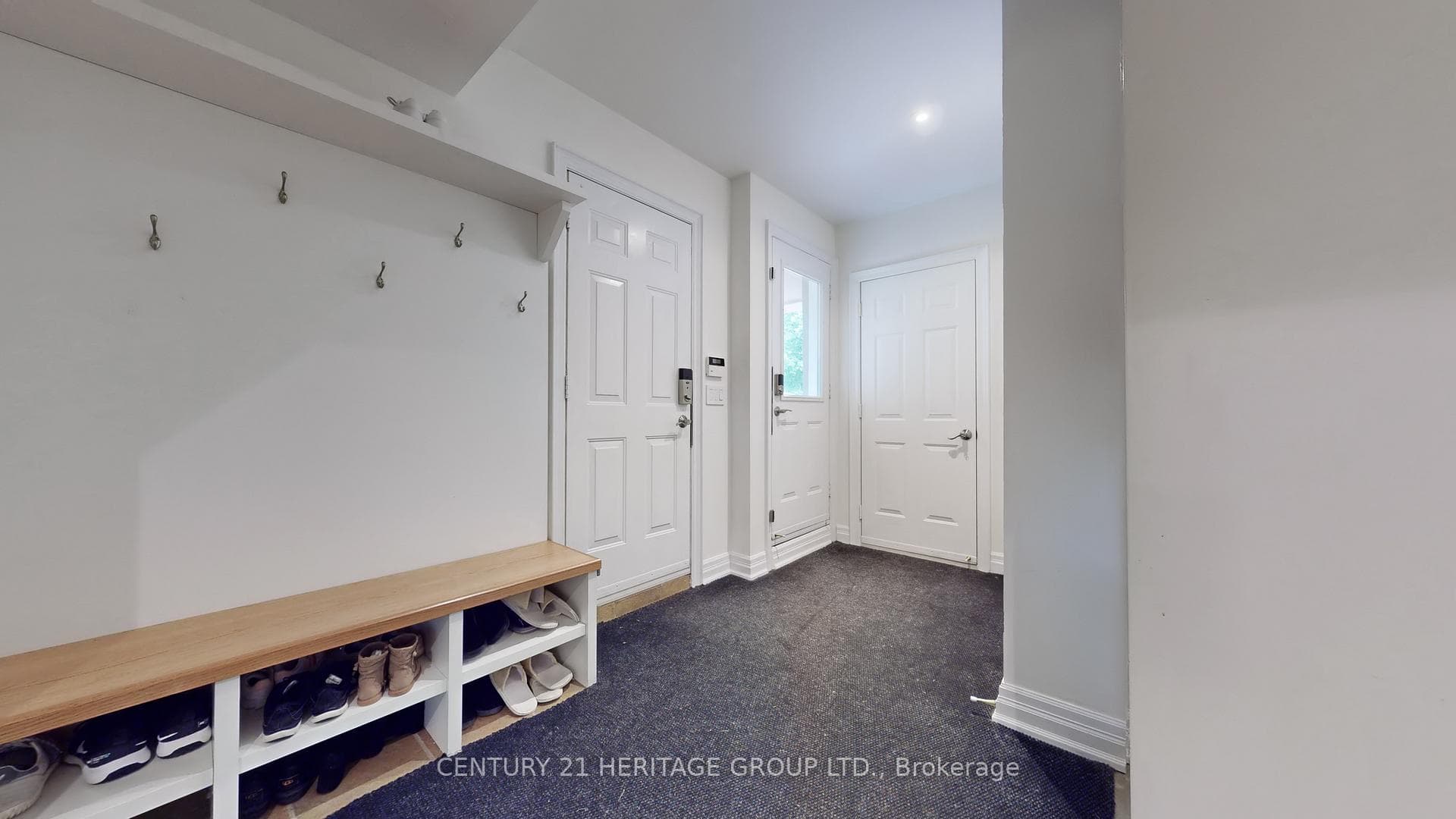 109 Pondview Road photo 33