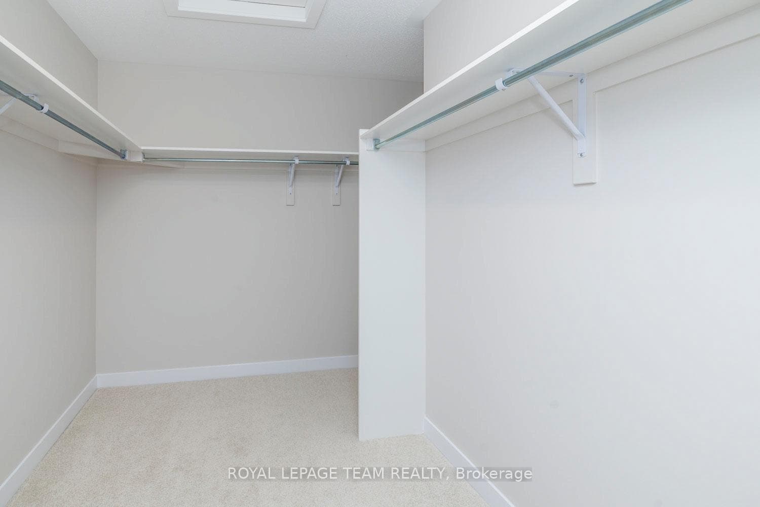 296 SAPLING Grove photo 29
