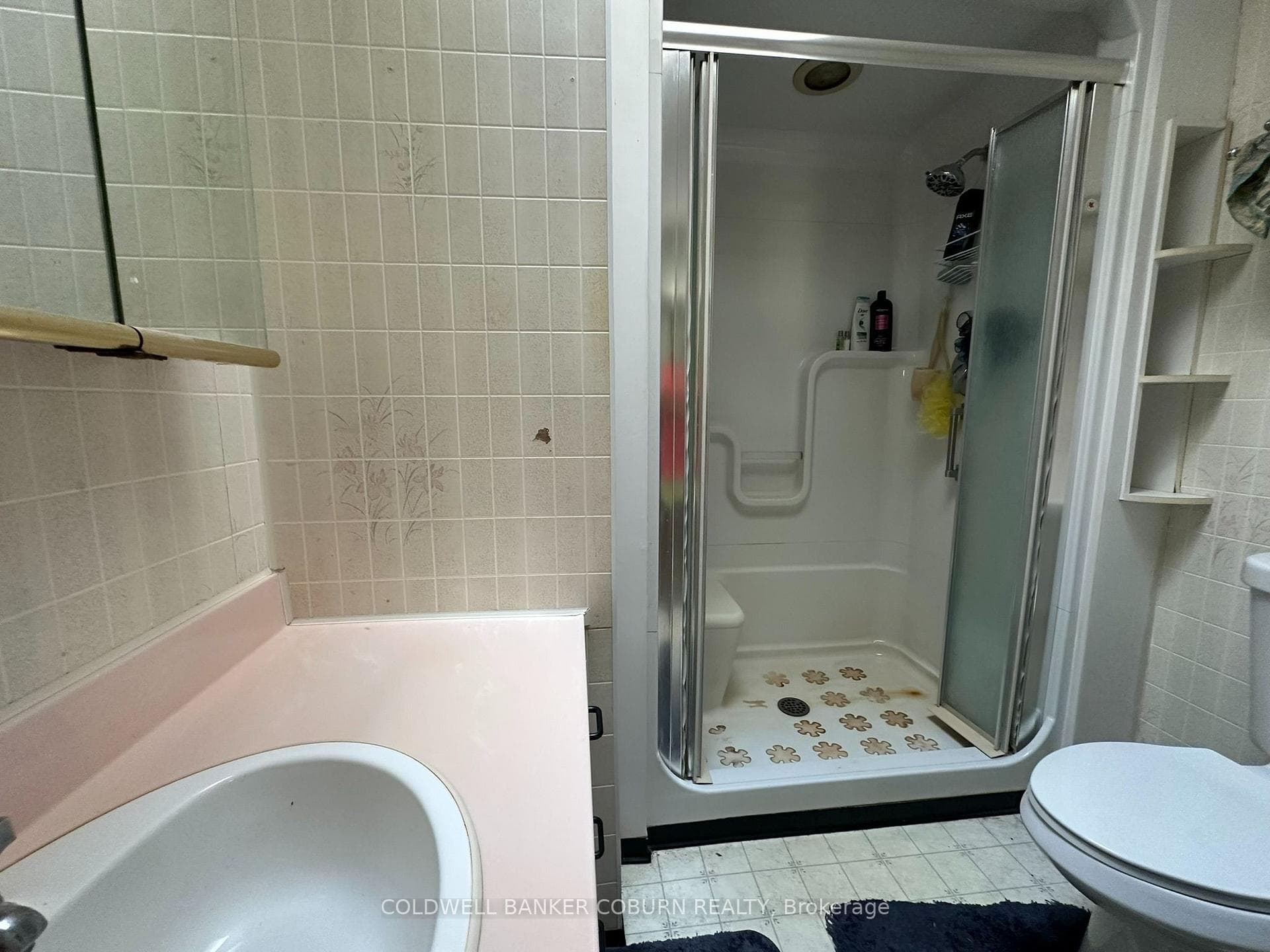 Main level ensuite