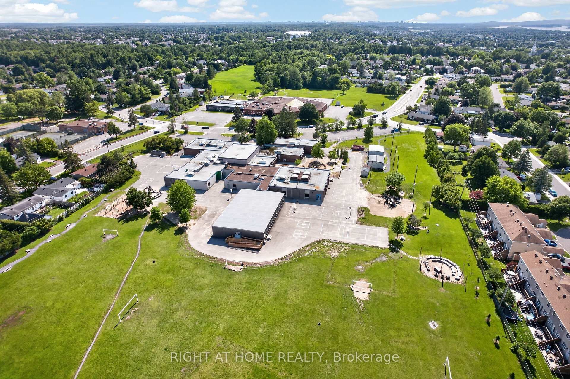 1385 Chartrand Avenue photo 43