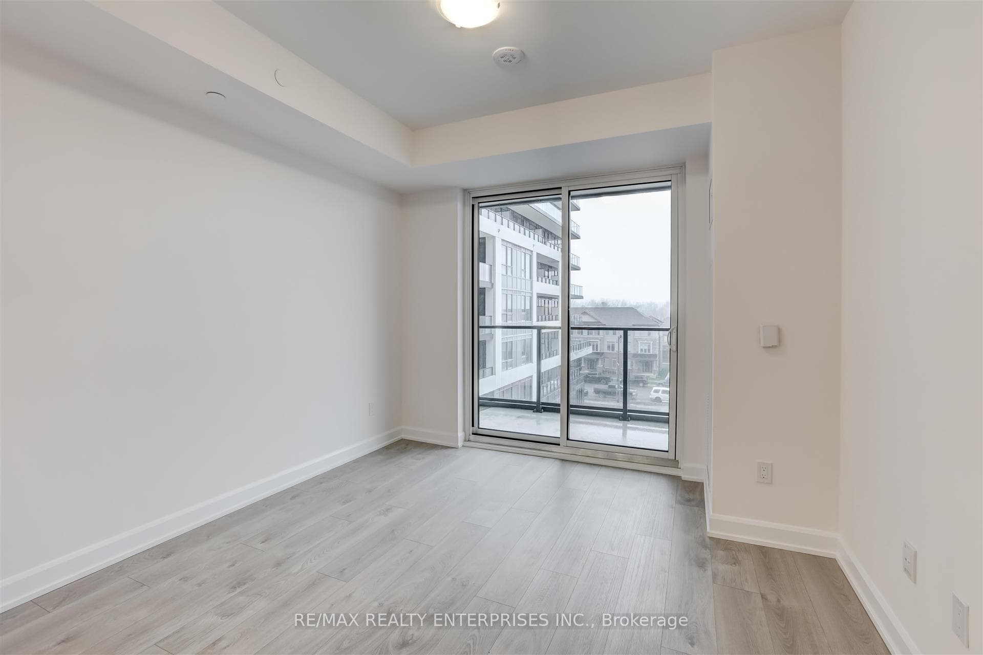 3220 William Coltson Avenue Unit 703 photo 9