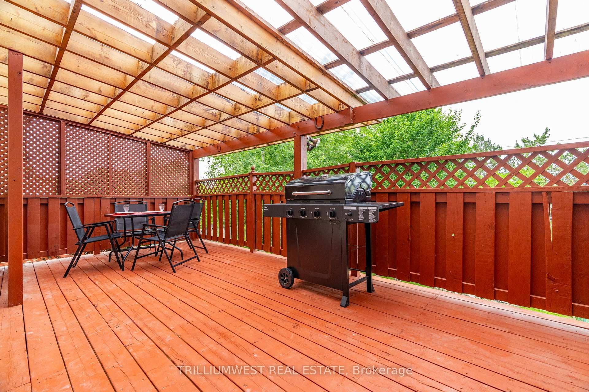 70 Montana Crescent photo 28