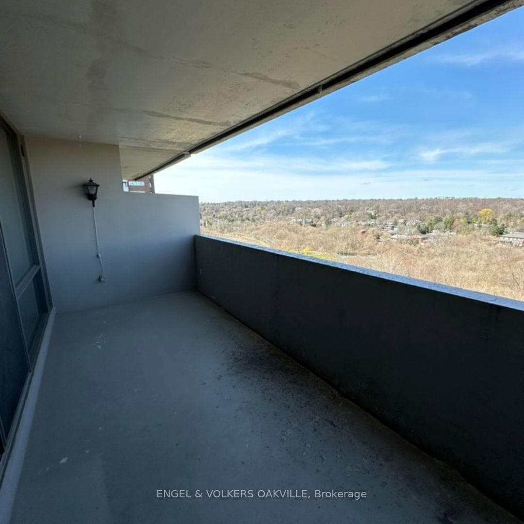 260 Scarlett Road Unit 1612 photo 15