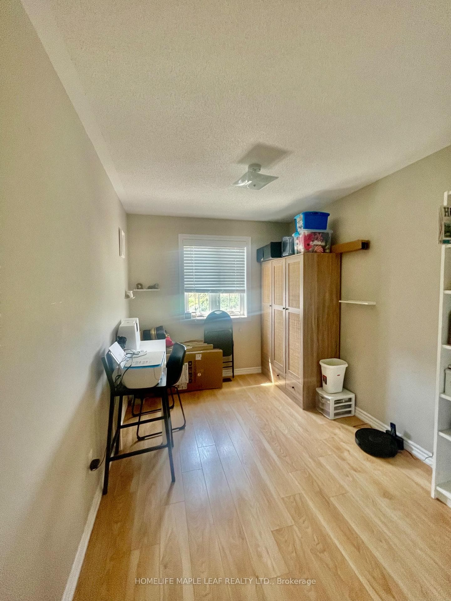54 Miami Grove photo 10