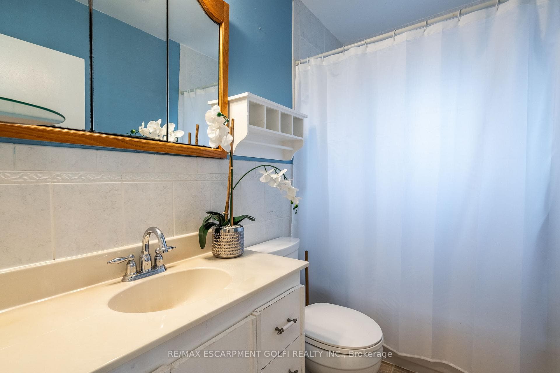 409 Upper Wentworth Street photo 16