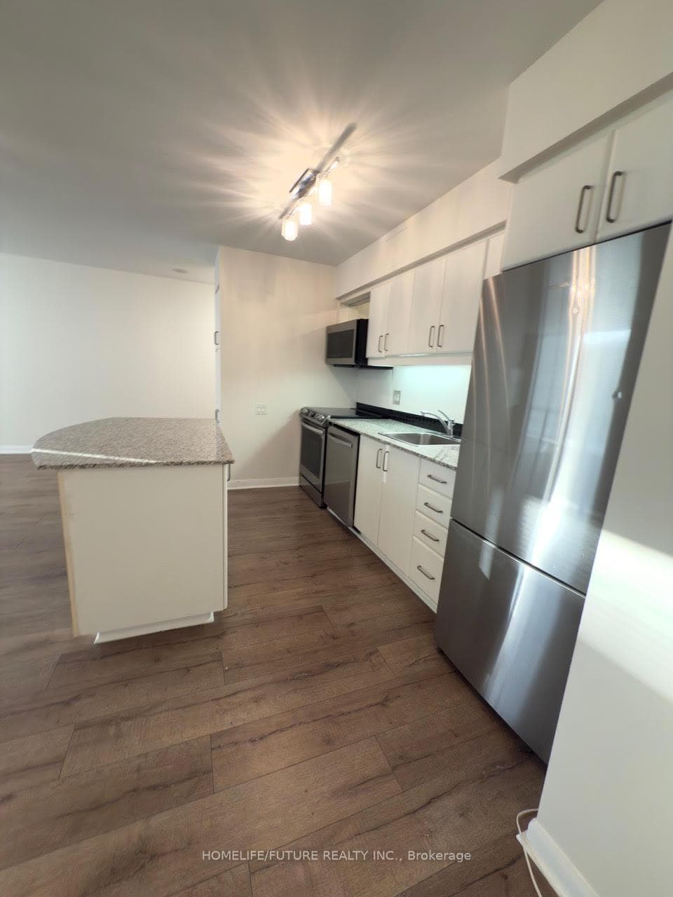 33 Sheppard Avenue Unit 806 photo 12