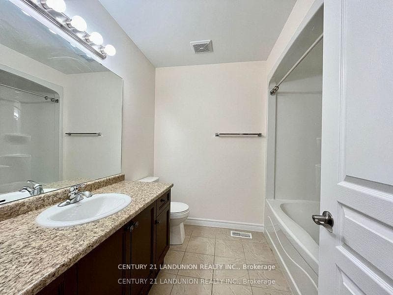 56 Bloom Crescent photo 23