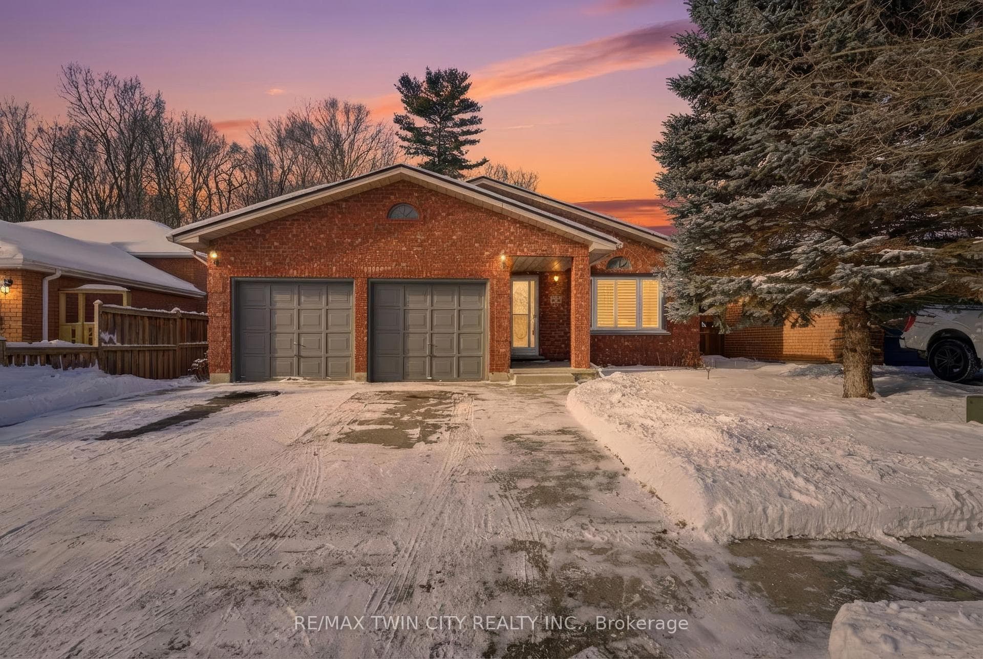 53 Childerhose Crescent photo 1