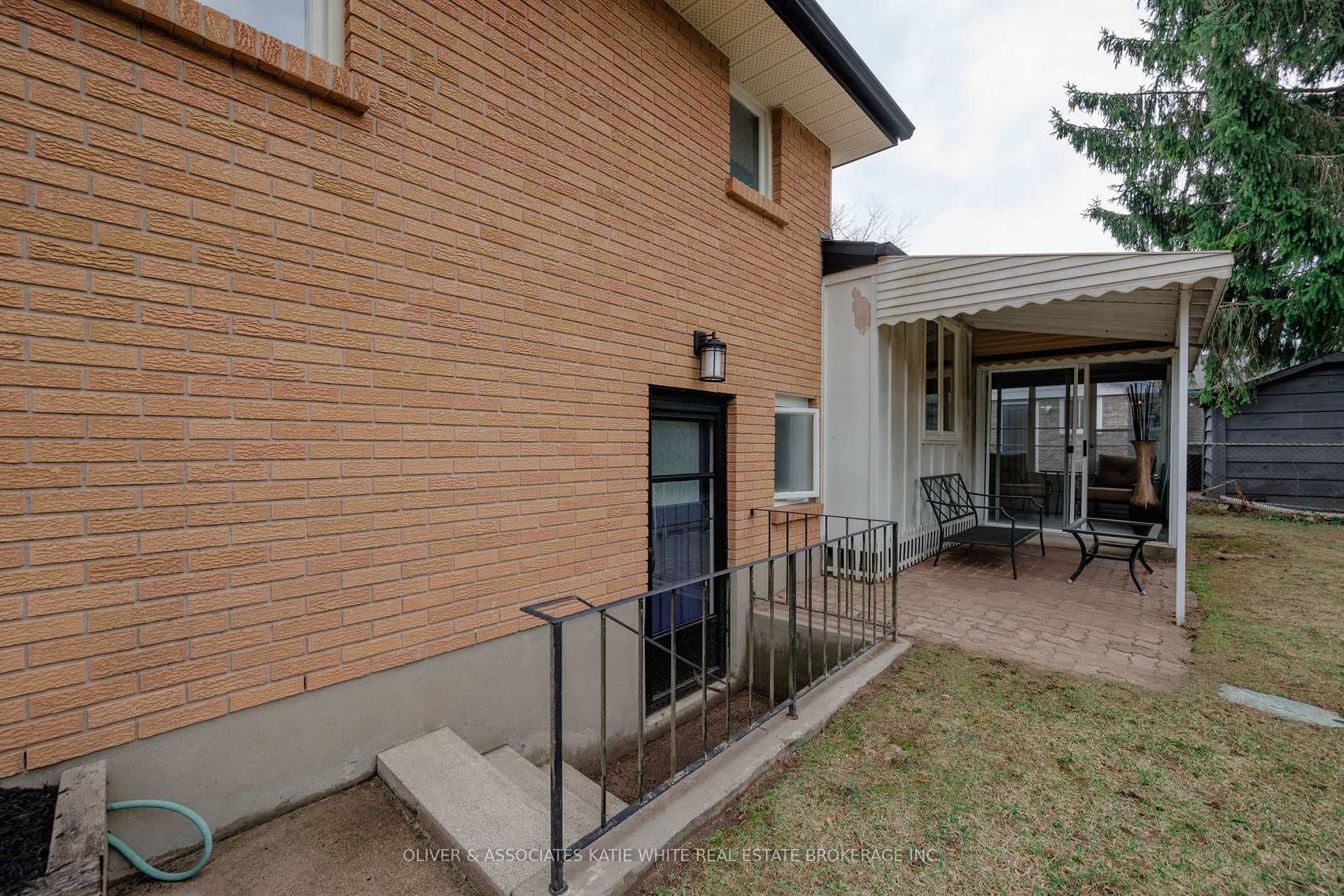 1450 Norman Avenue photo 23