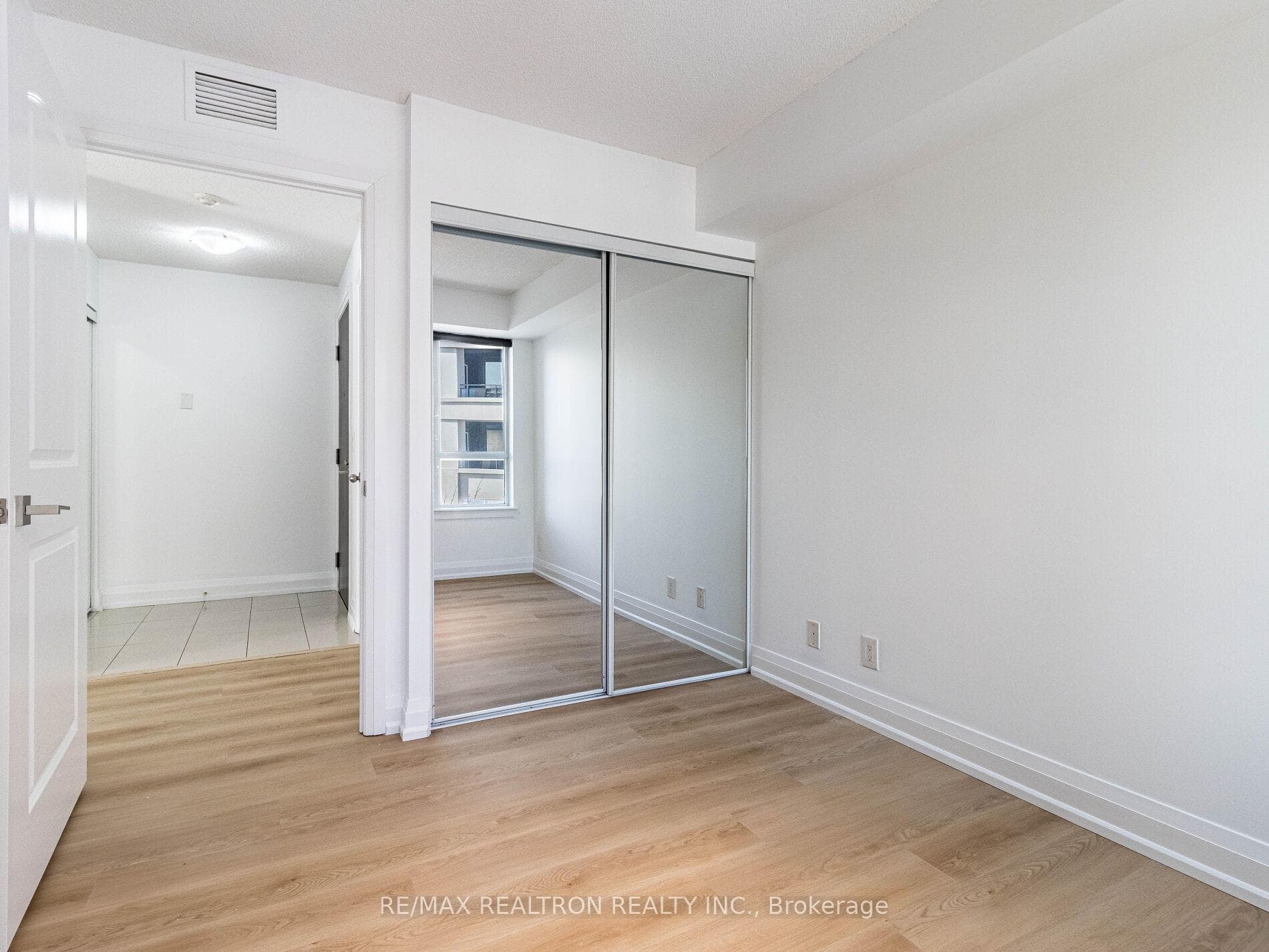 1070 Sheppard Avenue Unit 206 photo 31