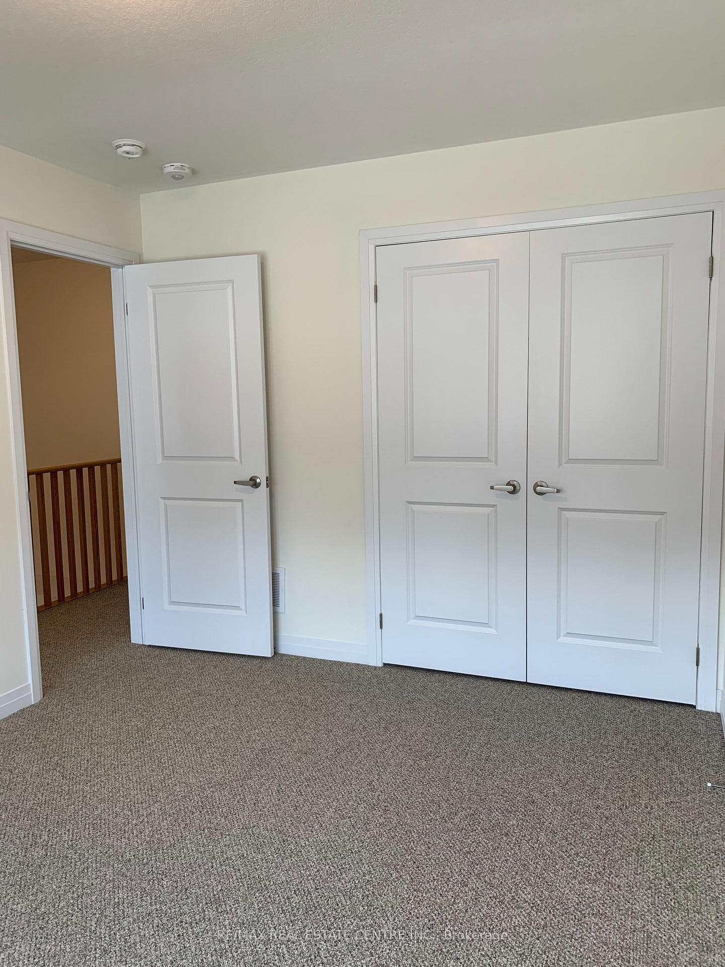 426 Adelaide Street photo 40