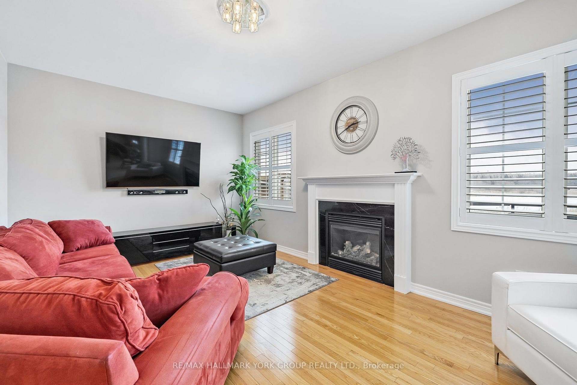 63 Pointon Street photo 12