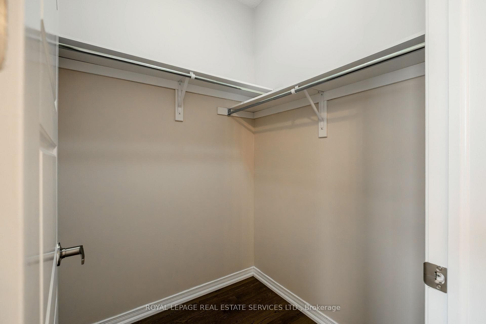 152 Munro Circle photo 11