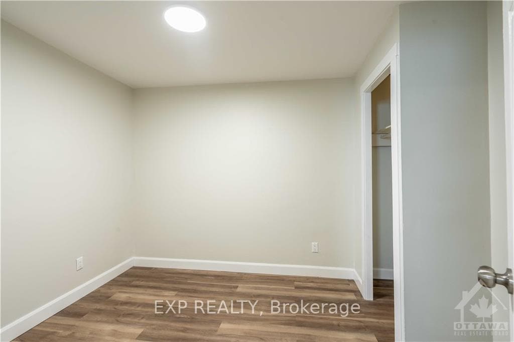 131 131A CARLETON Street photo 17
