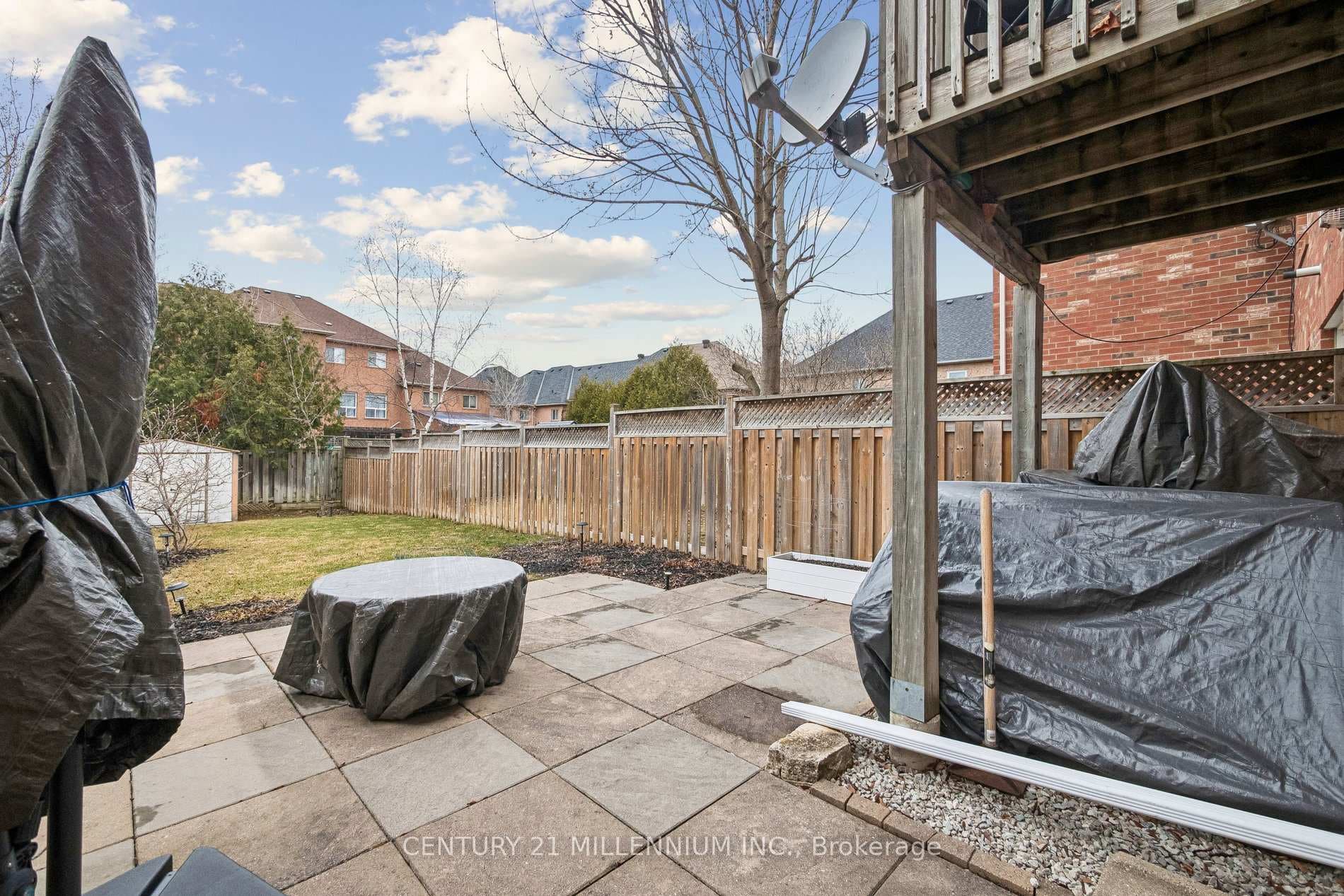 90 Baywell Crescent photo 42