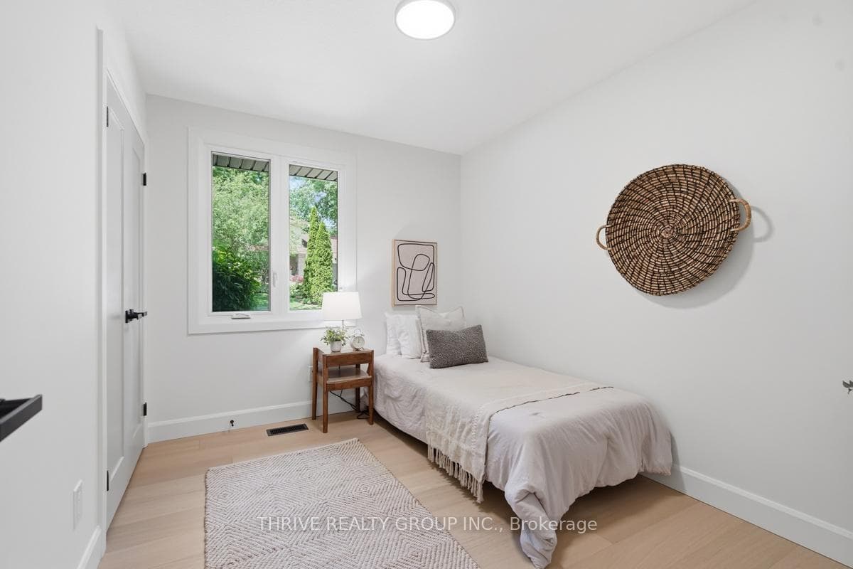 744 Barclay Road photo 28
