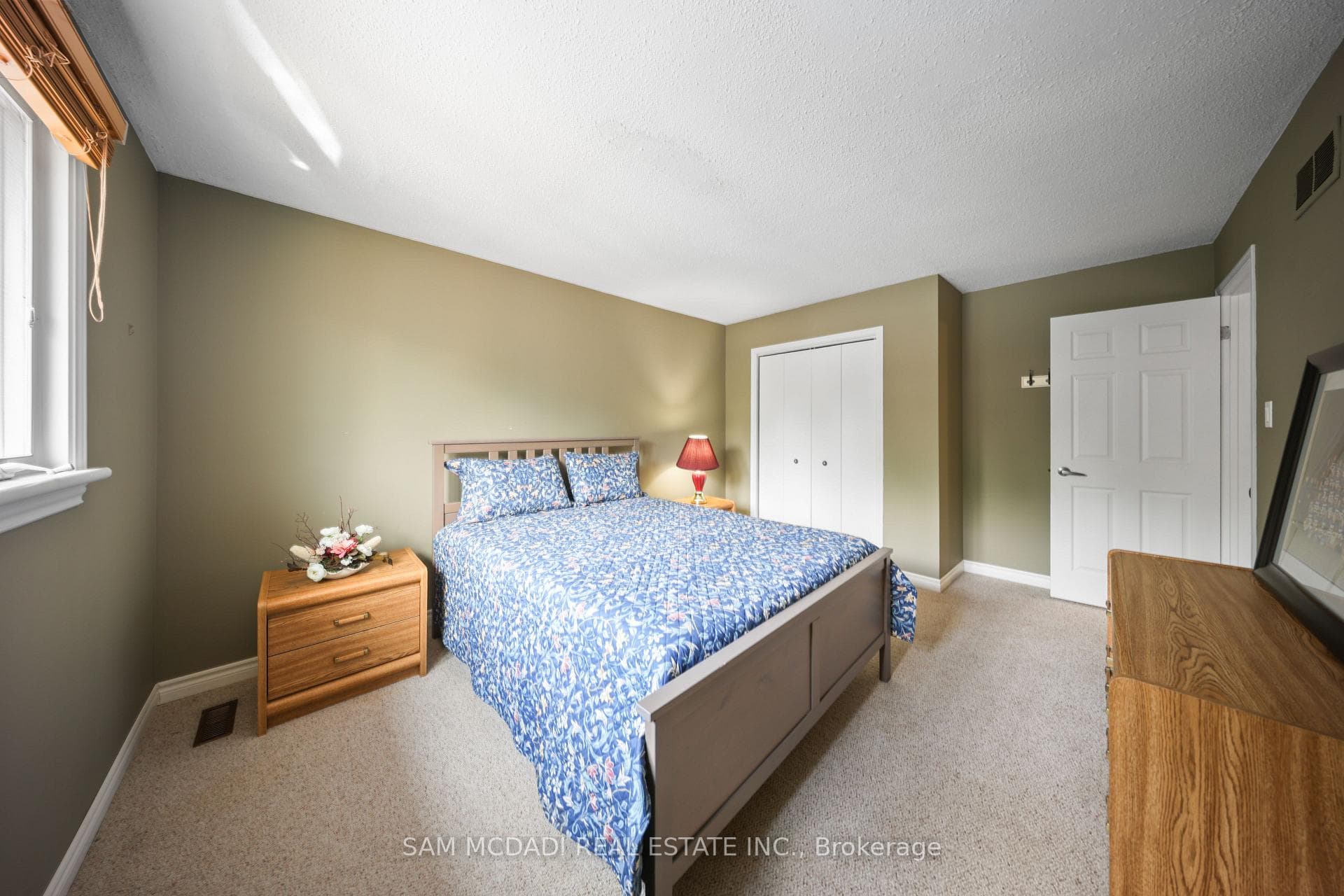 8 Nomad Court photo 19
