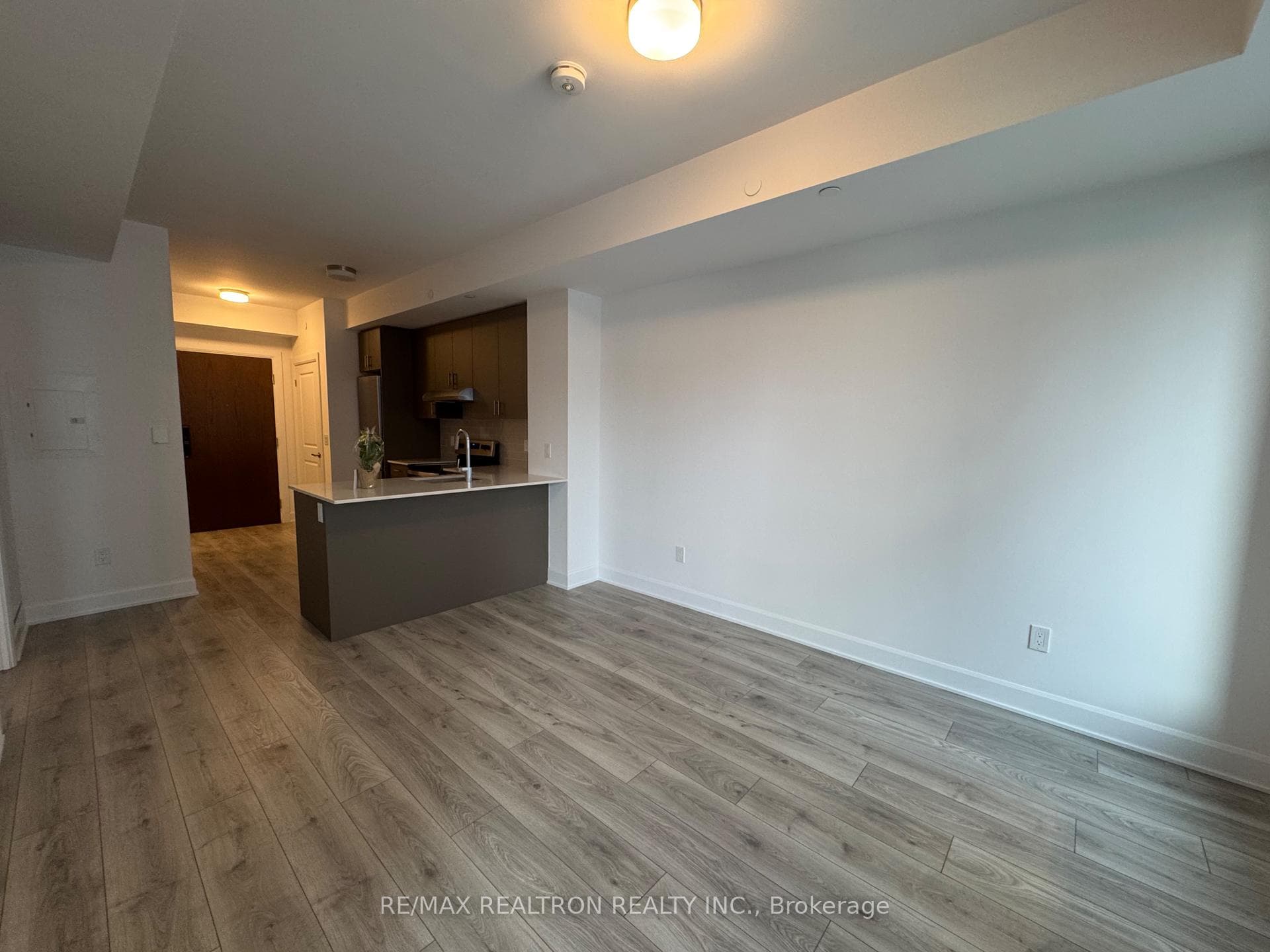 3240 William Coltson Avenue Unit 206 photo 3