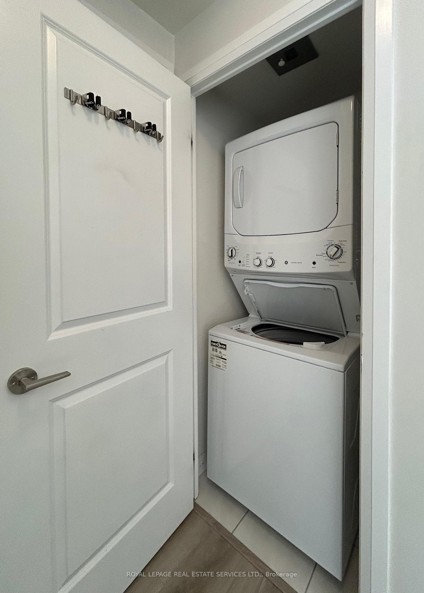 55 Eglinton Avenue Unit 1701 photo 18