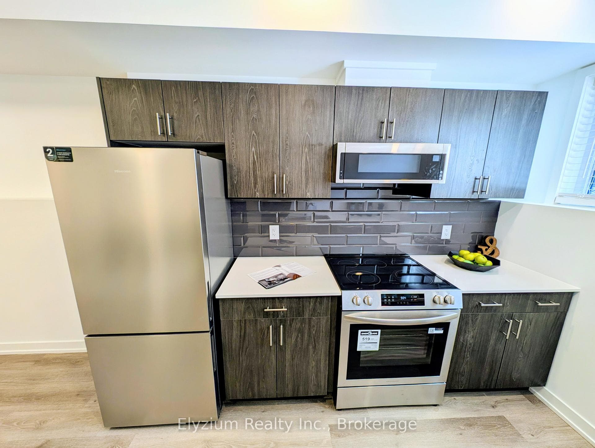 781 Clare Avenue Unit 211 photo 2