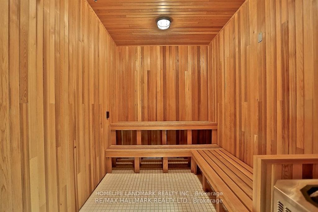 65 Speers Road Unit 301 photo 20