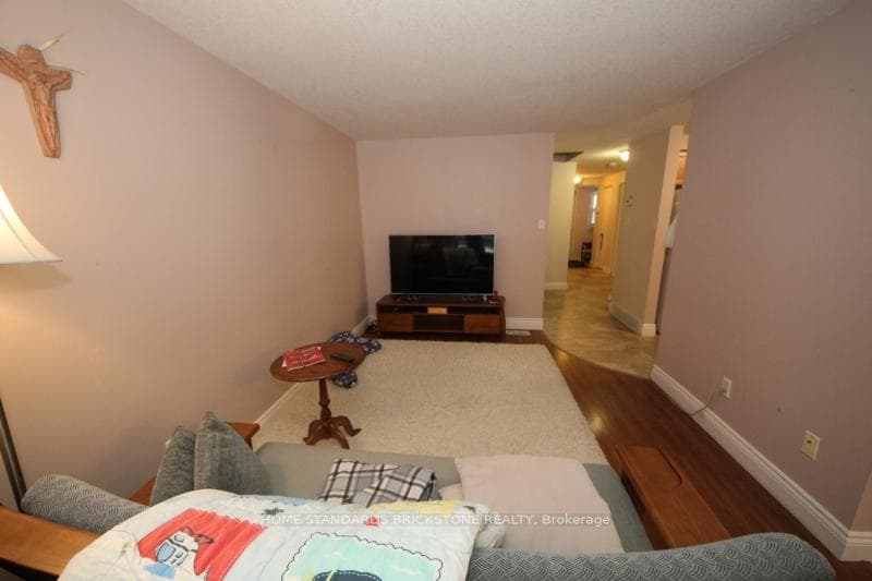 15 Activa Avenue photo 9