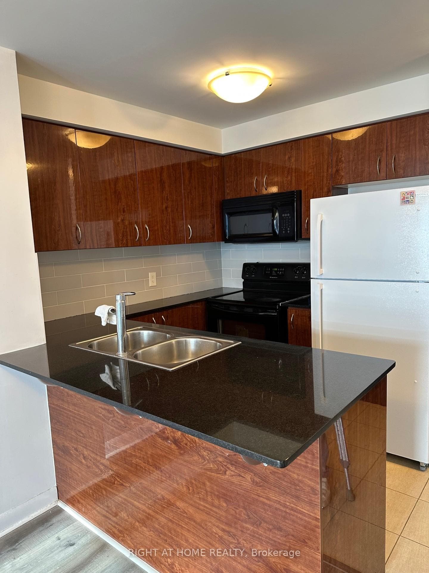 5793 Yonge Street Unit 2101 photo 4