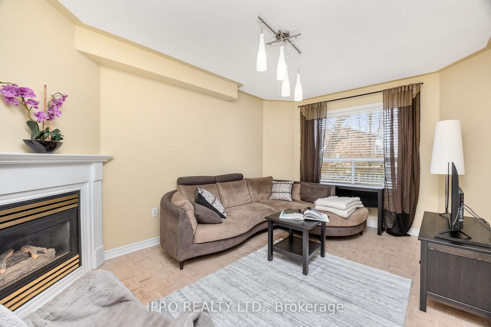 69 Sunridge Street photo 11