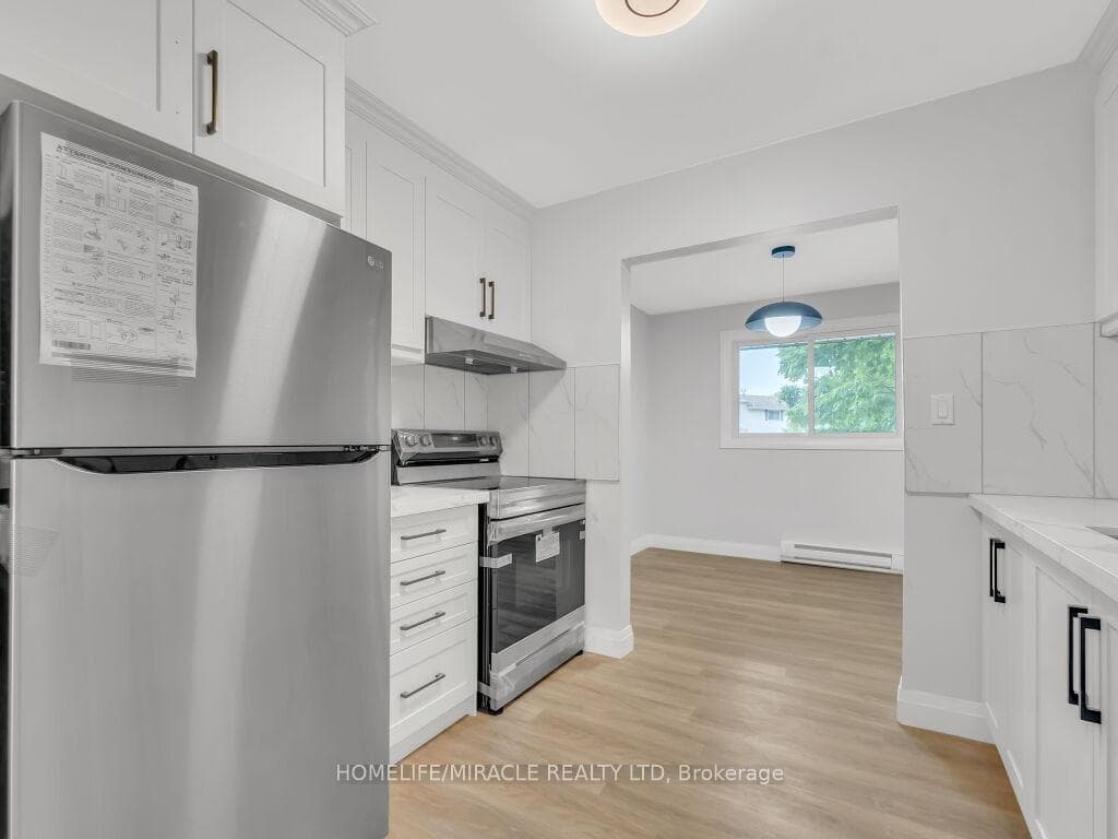 32 Marlboro Court photo 16