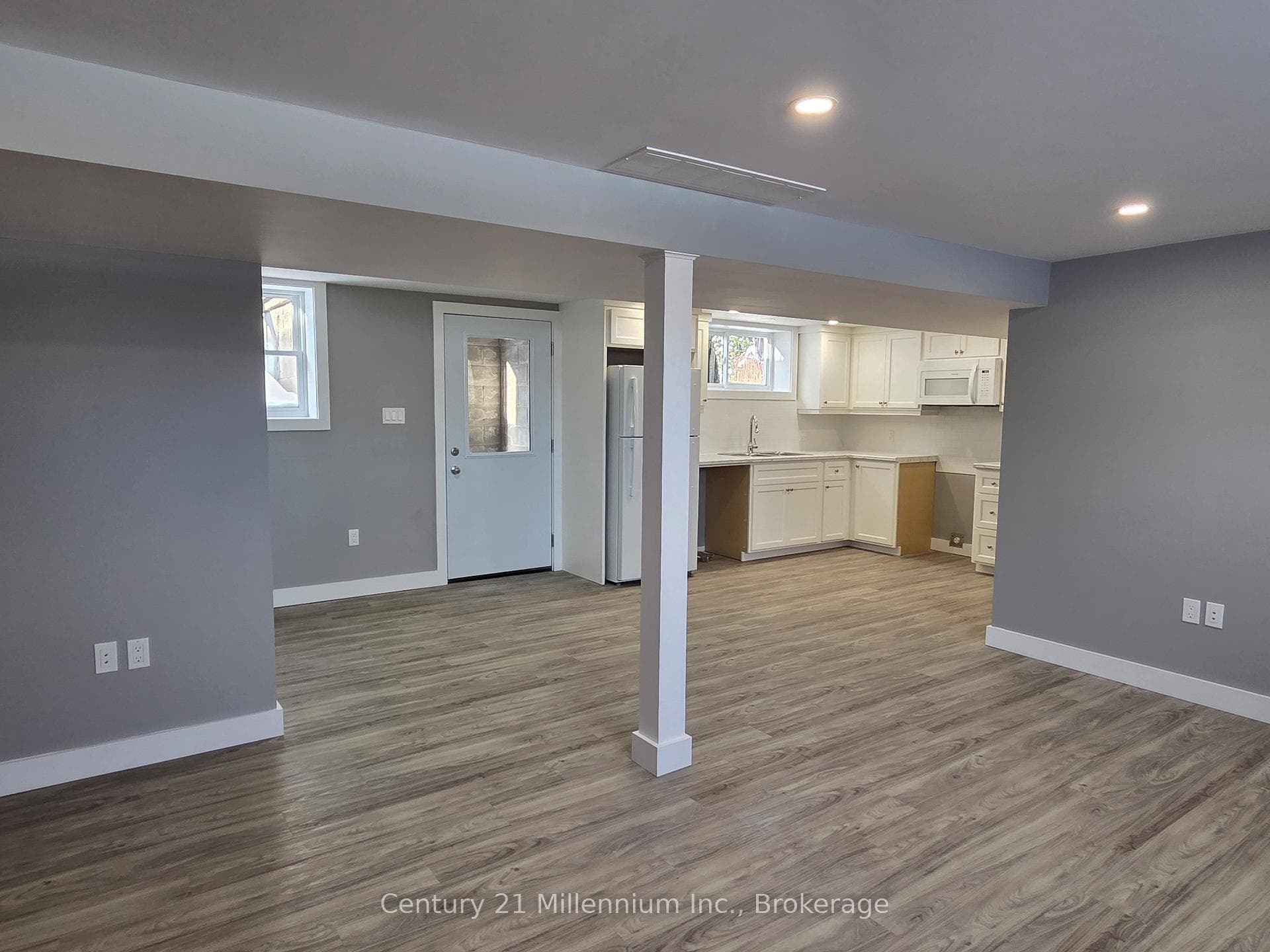 398 Kingsway Street Unit Unit 2 photo 4