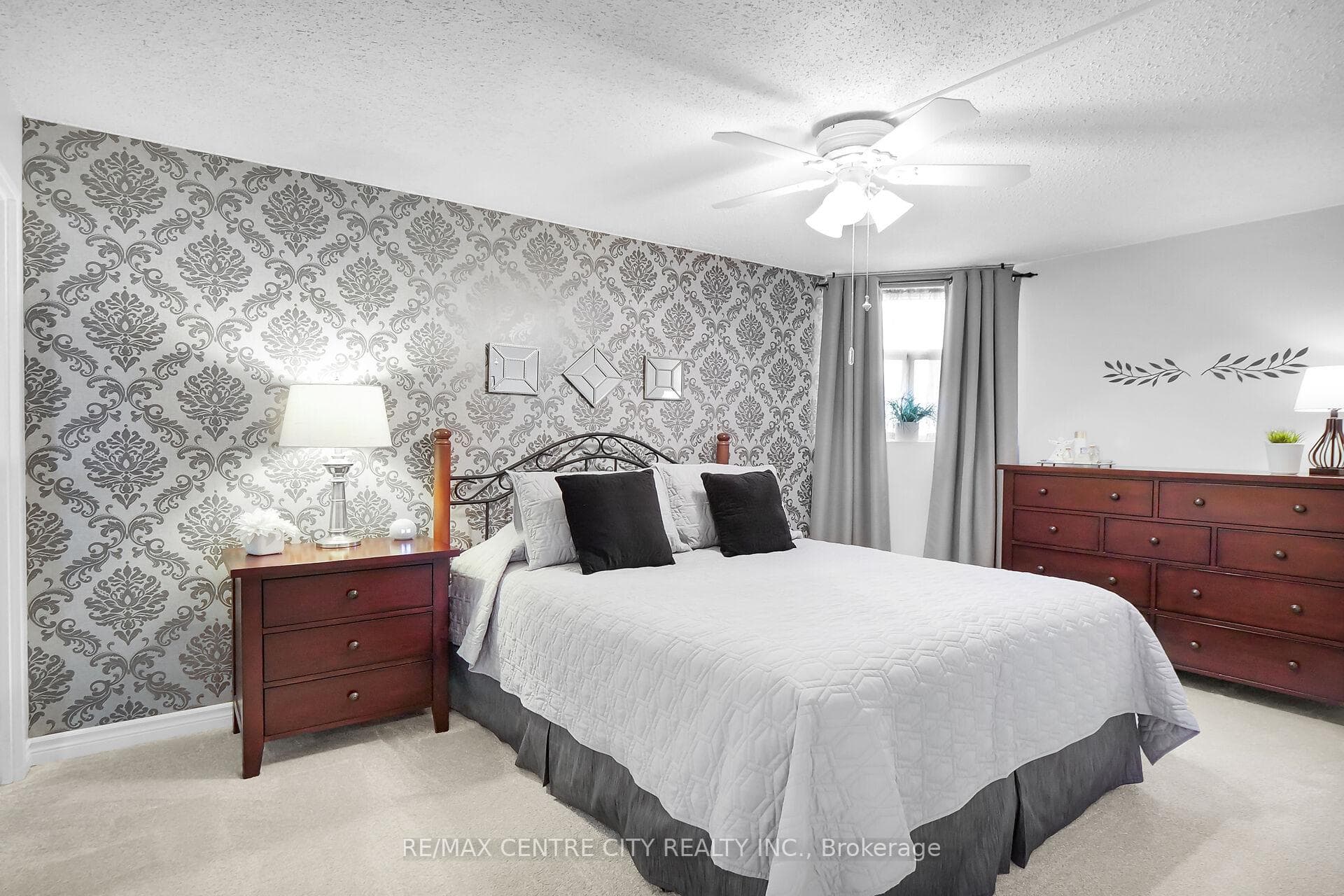 323 Colborne Street Unit 303 photo 19